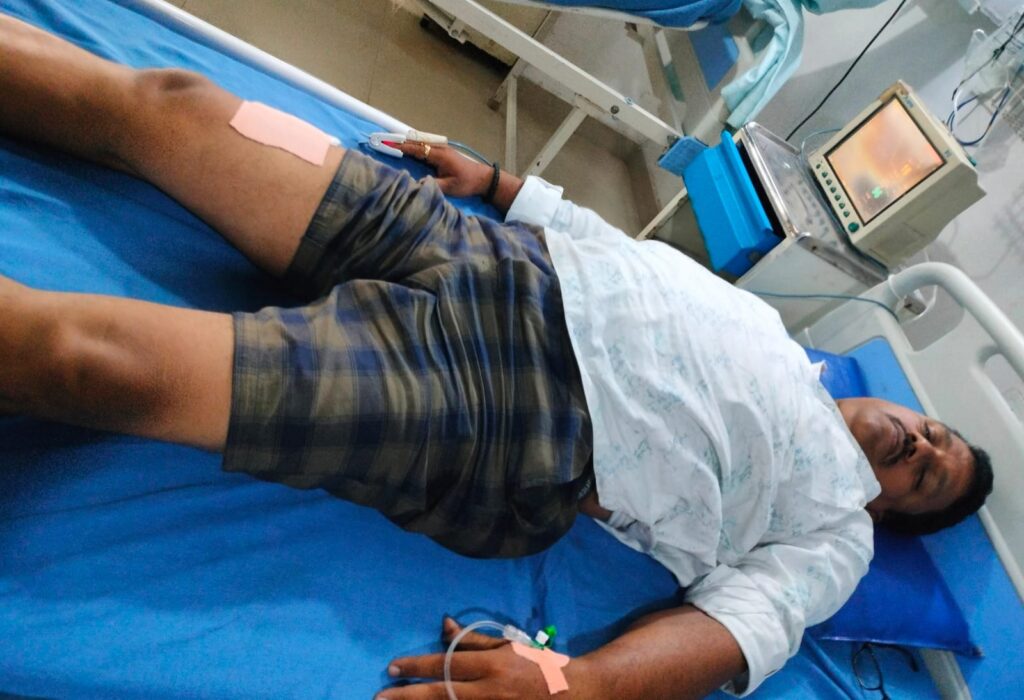 मुजफ्फरपुर में दिनदहाड़े चेन स्नैचिंग और गोलीबारी: बस मैनेजर घायल, पुलिस अलर्ट।