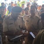 मुजफ्फरपुर में दिनदहाड़े आभूषण दुकान में लूट, 15 लाख से अधिक का माल लूटकर फरार हुए अपराधी।