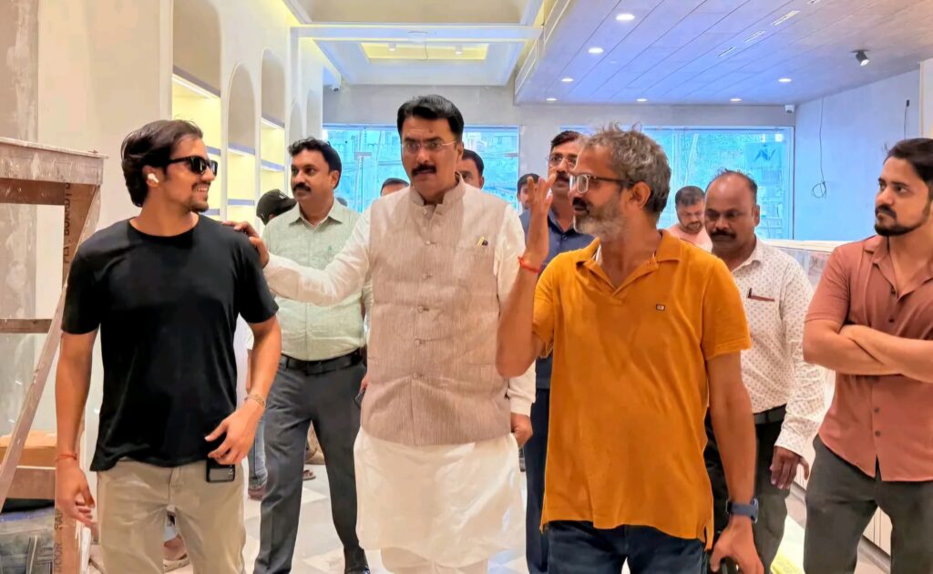 मुशहरी अंचल कार्यालय में दलालों के दखल की शिकायत, मंत्री ने दिए जांच के निर्देश।
