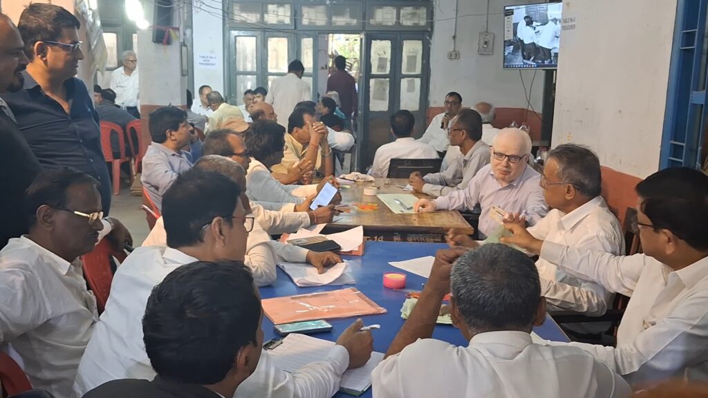 जिला बार एसोसिएशन चुनाव: रामबाबू ठाकुर फिर बने अध्यक्ष, 27 पदों के परिणाम घोषित, 5 पर निर्विरोध चयन