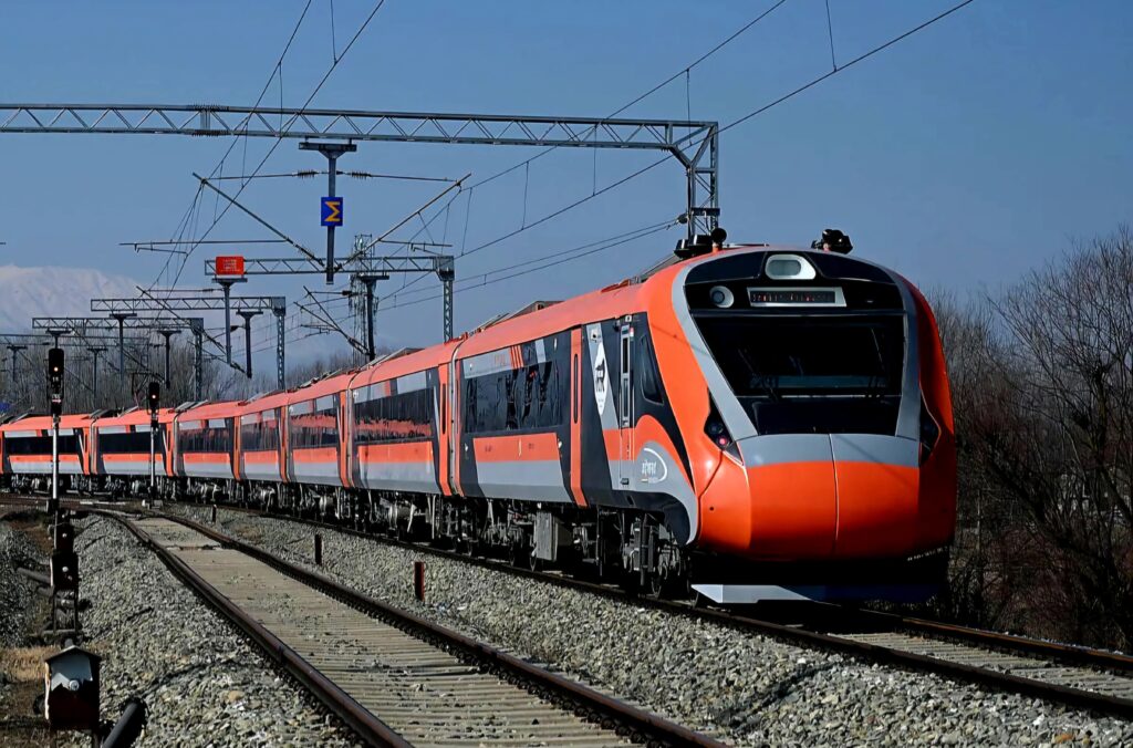 मुजफ्फरपुर को जोड़ेगी पाटलिपुत्र-गोरखपुर वंदे भारत एक्सप्रेस, किराया चार्ट और विशेष जानकारी।
