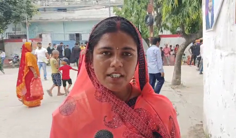 मुजफ्फरपुर में प्रेम का धोखा: धर्म परिवर्तन के बाद बेसहारा हुई रोशनी, इंसाफ की गुहार।
