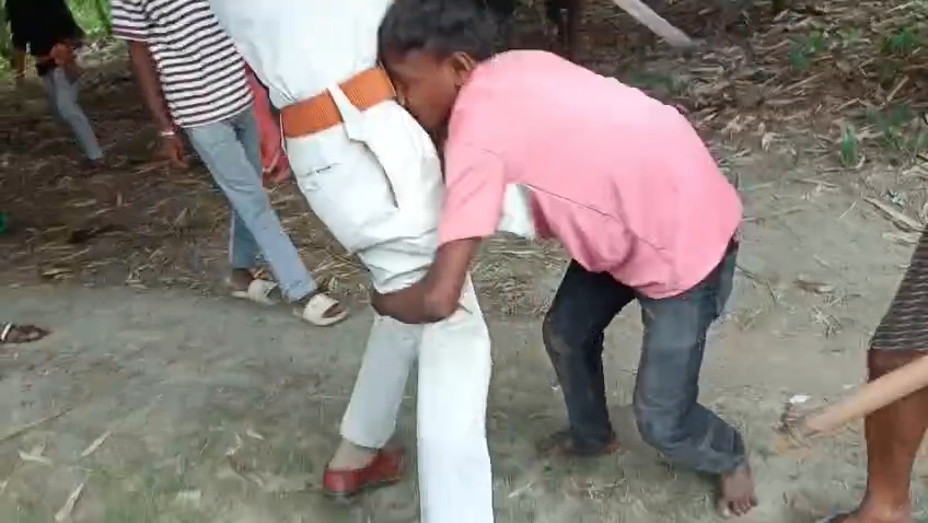 मणिका महंतजी हाट में शराब के नशे में दंगा, पुलिस और ग्रामीण महिलाओं के बीच हुई बवाल!