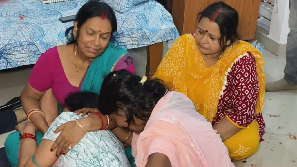 Heartbreaking: मुजफ्फरपुर के डॉ. आशुतोष ने चुनी मौत, परिवार पर टूटा दुखों का पहाड़।